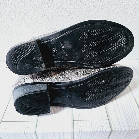 Cat & Jack Snake Skin print faux leather booties- Girl's Size 5 - Picture 6 of 6